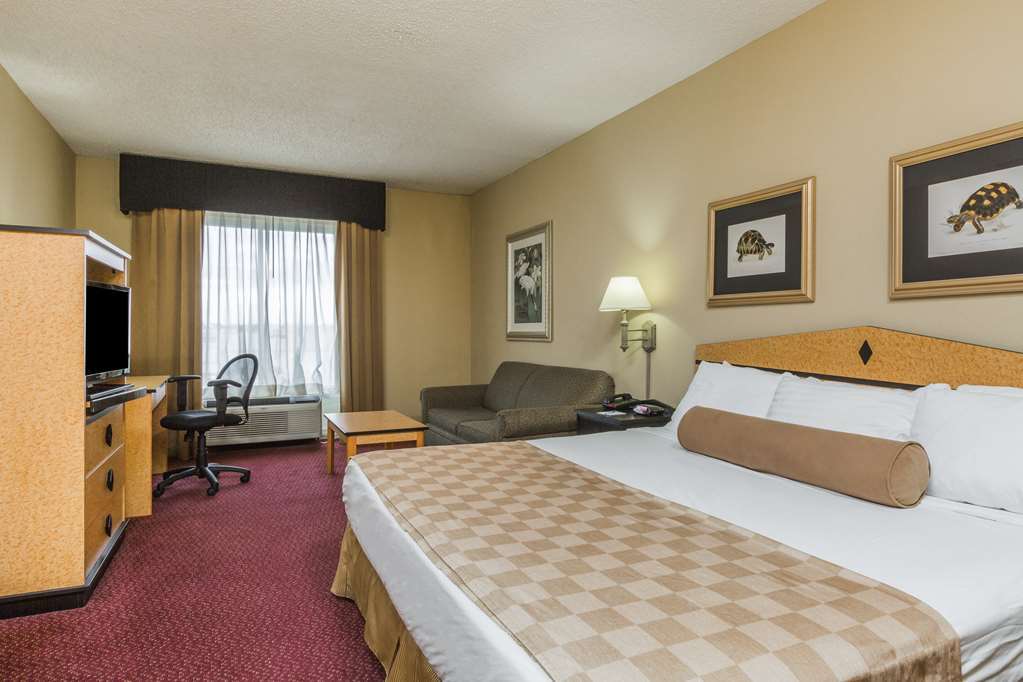 La Quinta New Orleans Otel Oda fotoğraf